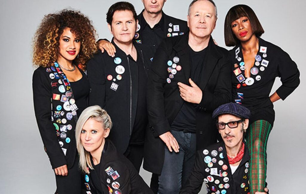 Simple Minds tienen nuevo single First You Jump
